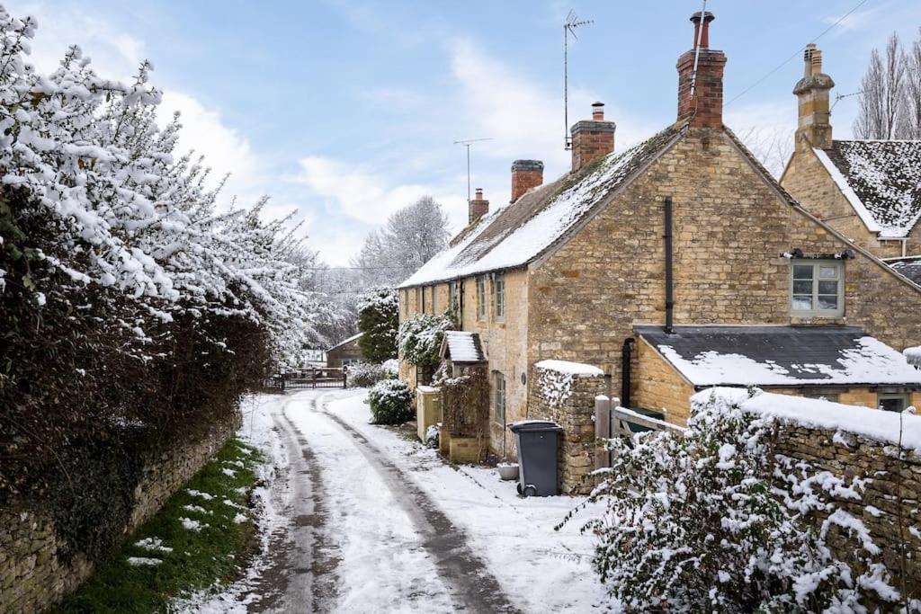 Charming 17Th Century Cotswold Cottage Adlestrop Экстерьер фото