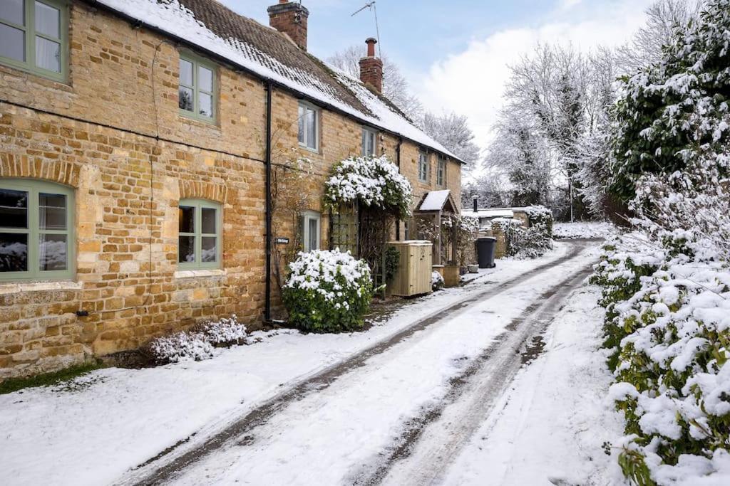 Charming 17Th Century Cotswold Cottage Adlestrop Экстерьер фото