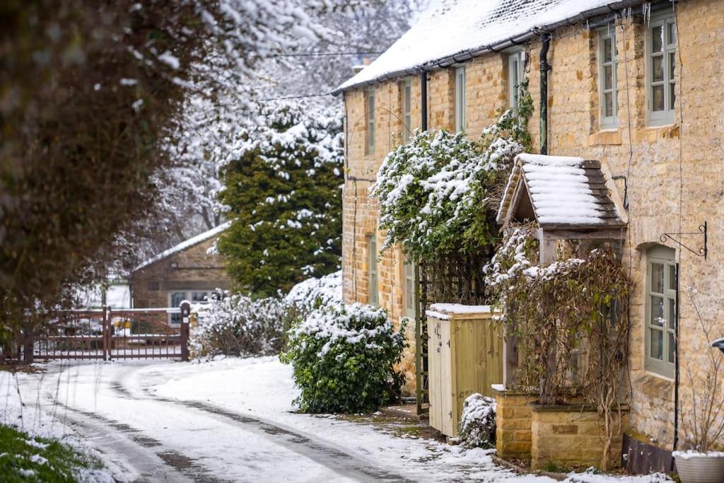 Charming 17Th Century Cotswold Cottage Adlestrop Экстерьер фото