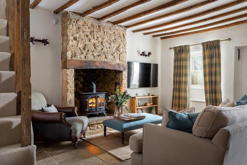 Charming 17Th Century Cotswold Cottage Adlestrop Экстерьер фото